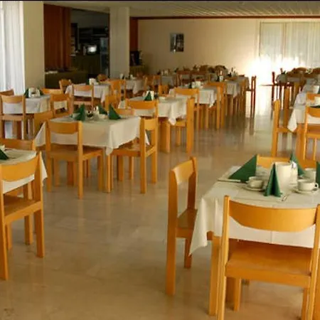 Academia Hotel